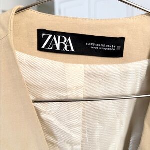 Zara Beige vest